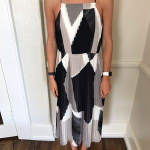 Banana Republic Dresses - Banana Republic Colorblock Midi Dress Size 2 Banana Republic Dresses - Banana Republic Colorblock Midi Dress Size 2